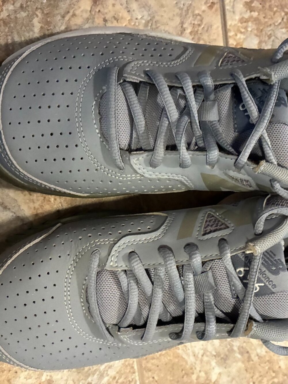 New Balance 696  Womens Athletic sneaker Gray size 6.5